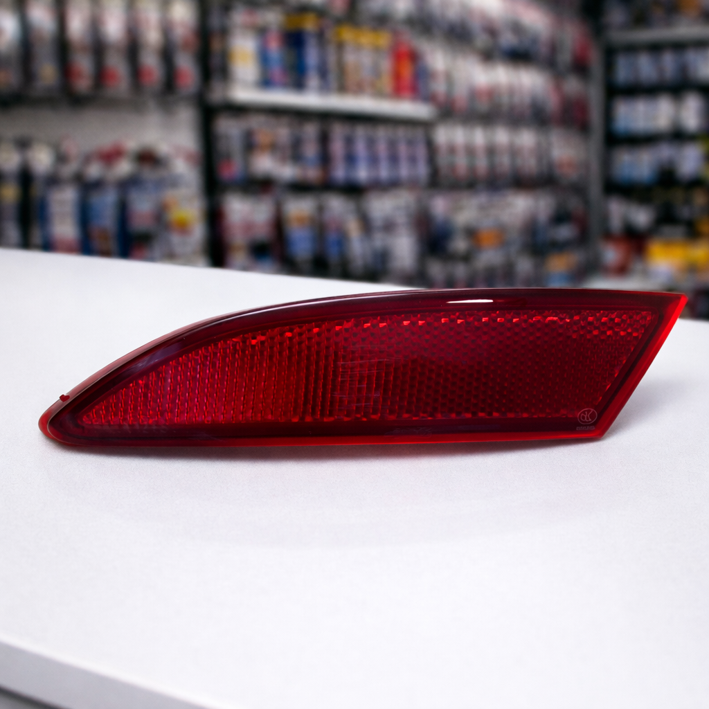 Đèn phản quang cản sau Ford Focus 2012-2014 LH TH 4 cửa