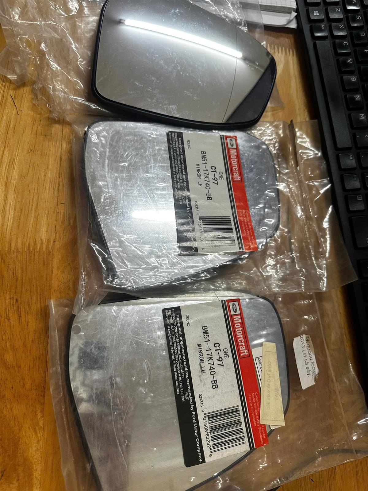 Mặt kính chiếu hậu Ford Focus 2012-2018 LH TH