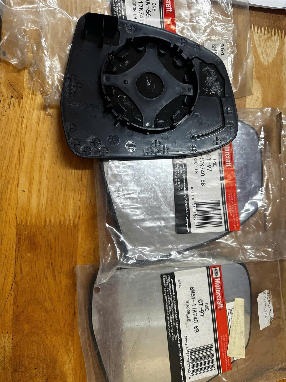 Mặt kính chiếu hậu Ford Focus 2012-2018 RH TH