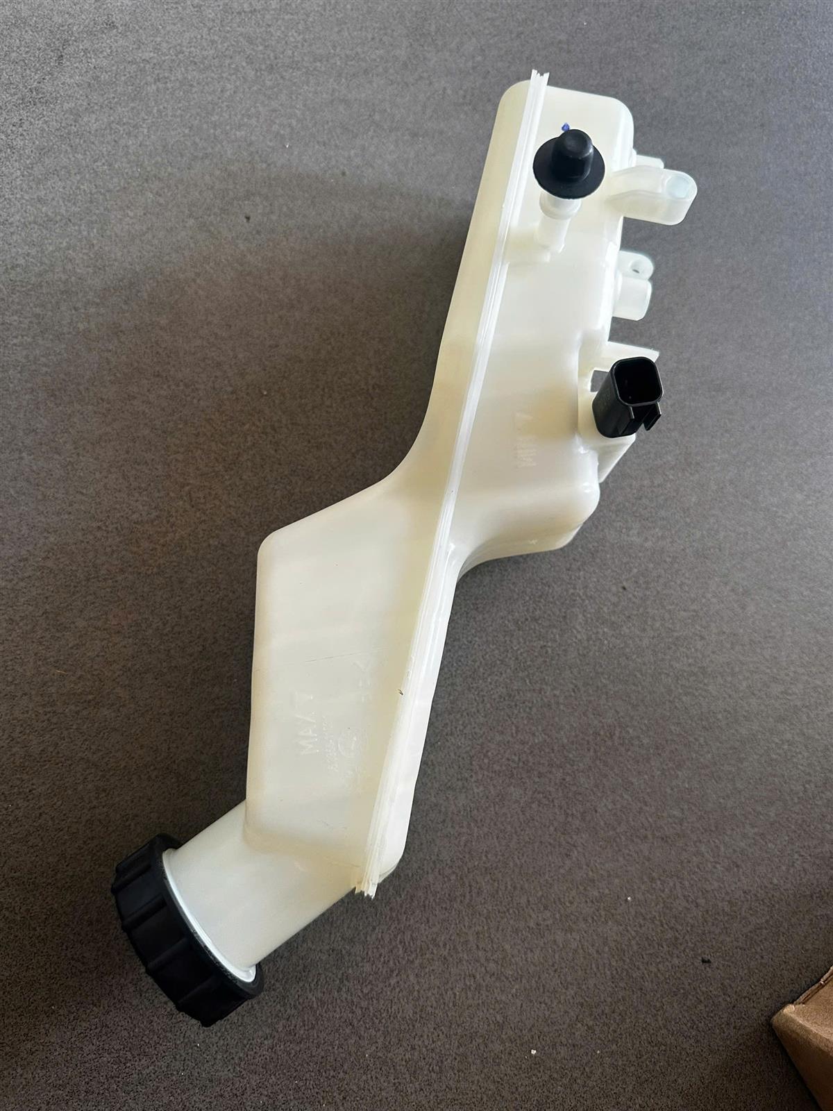 Bình dầu thắng Ford Ecosport 2014-2018 CH