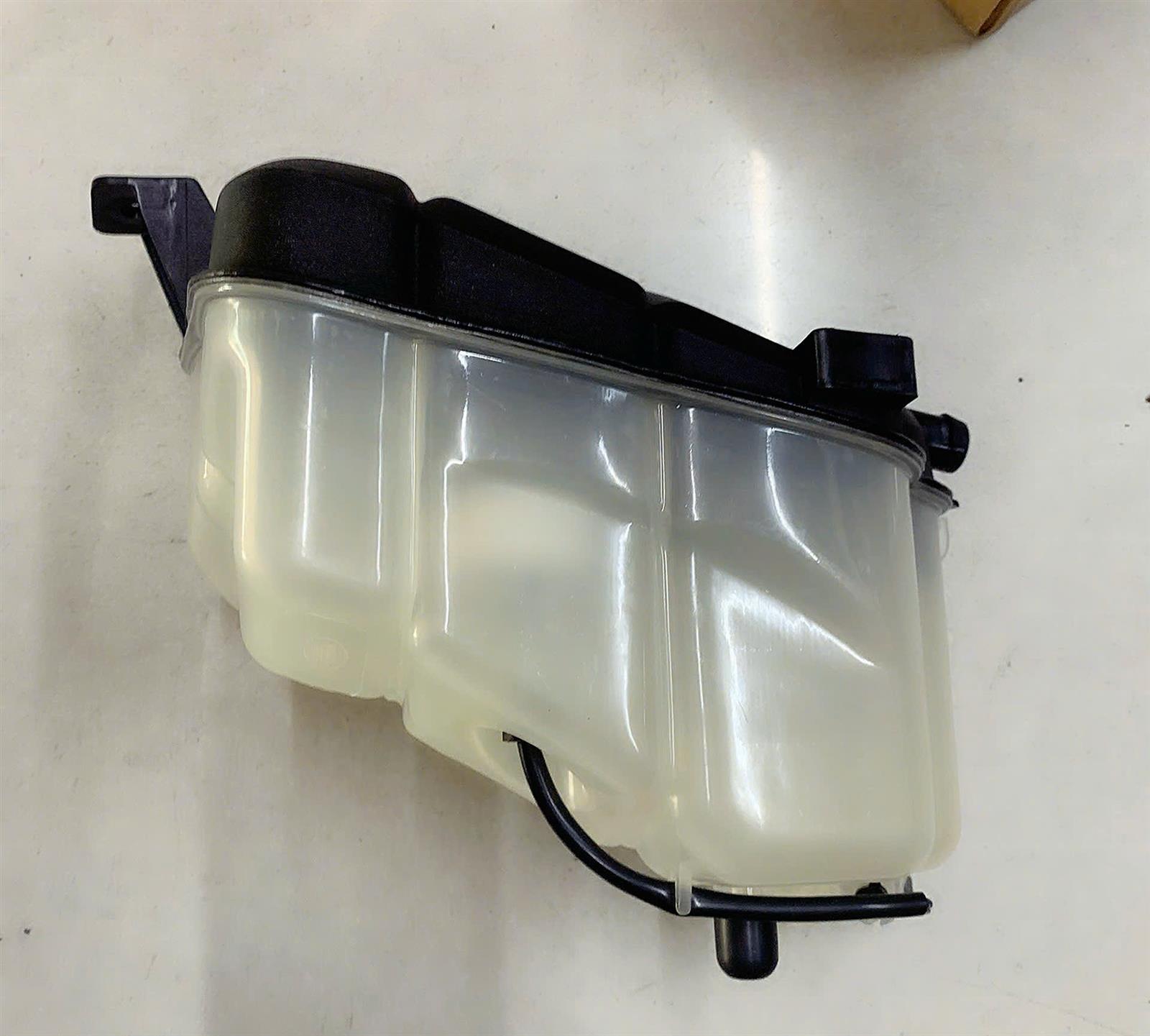 Bình nước phụ Range Rover, Land Rover CH