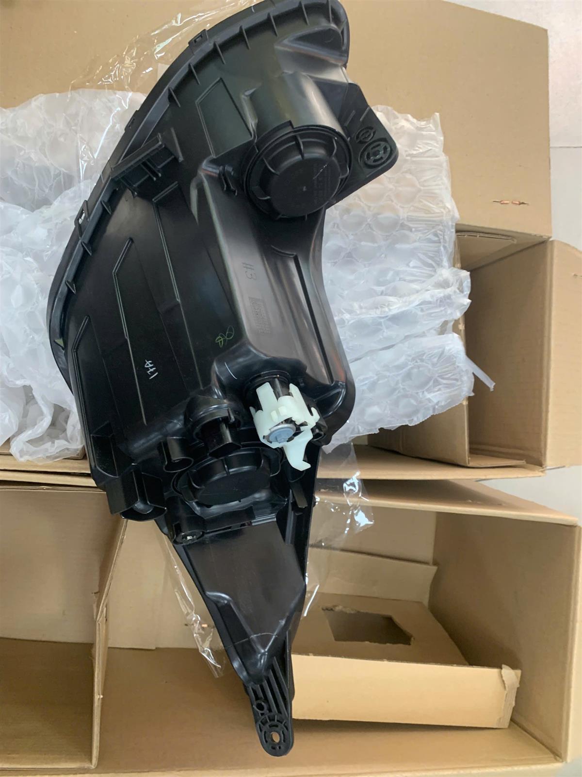 Đèn pha Hyundai Grand I10 2014-2017 CH(không dù)