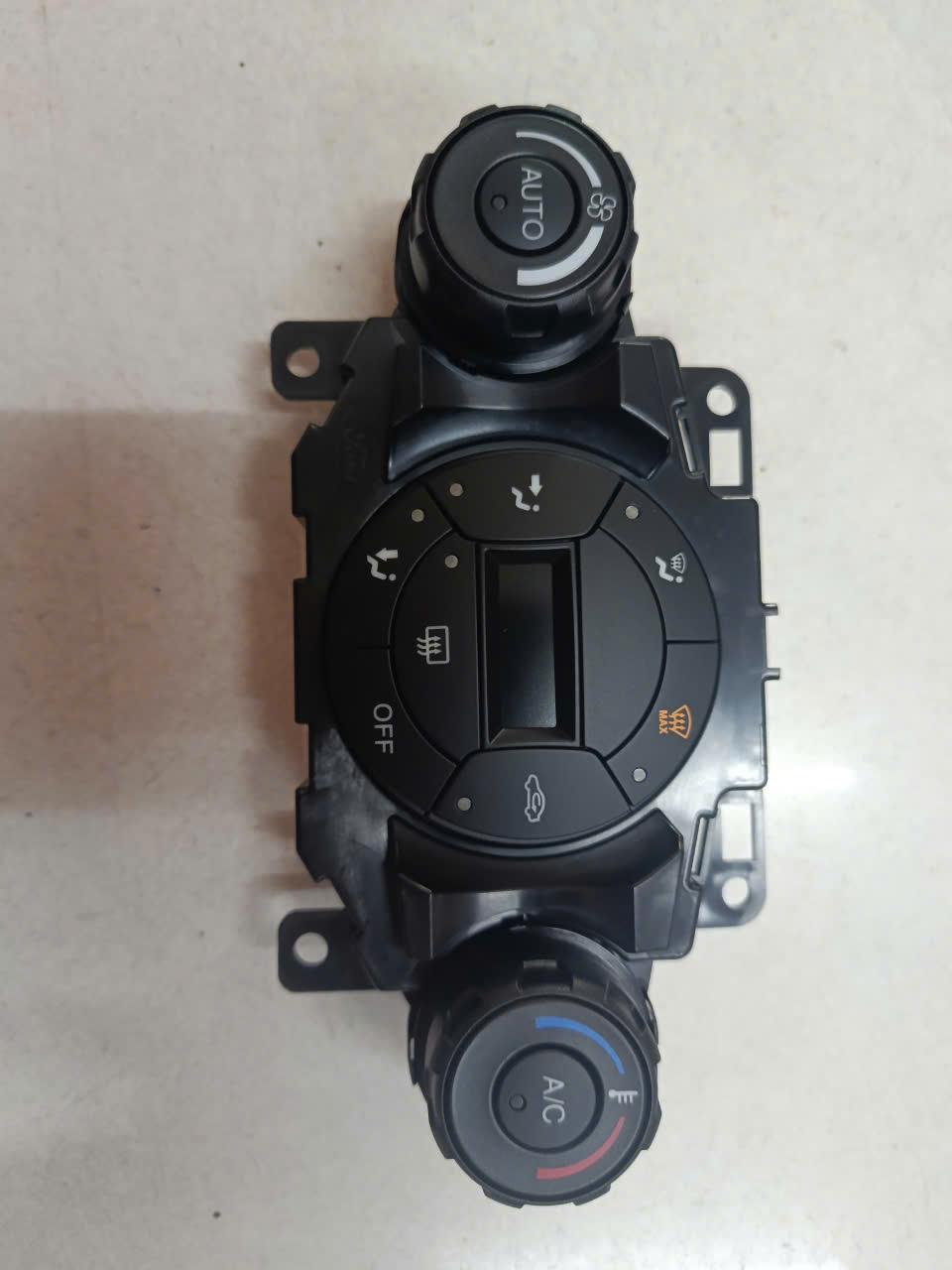 Công tắc dàn lạnh Ford Ecosport 2014-2018, Fiesta 2011 CH (Titanium)