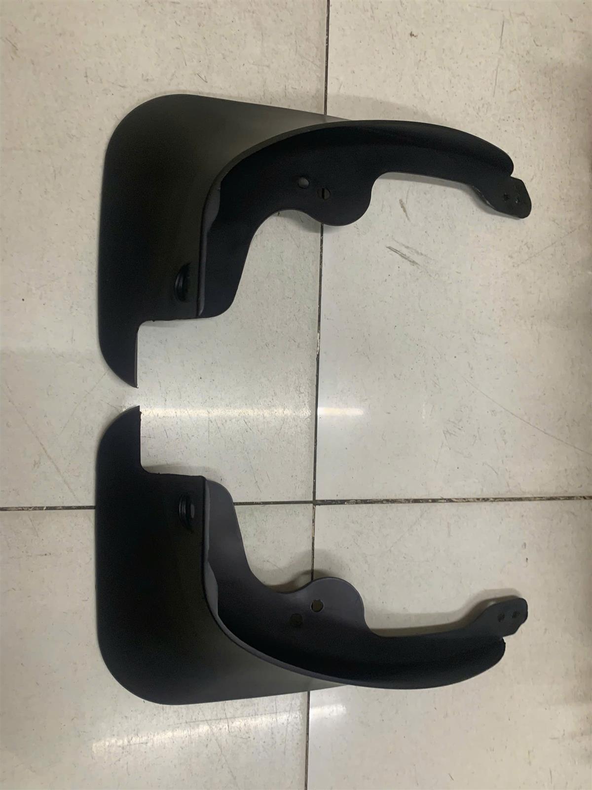 Chắn bùn bánh Toyota Yaris 2008-2012 TH( Bộ)