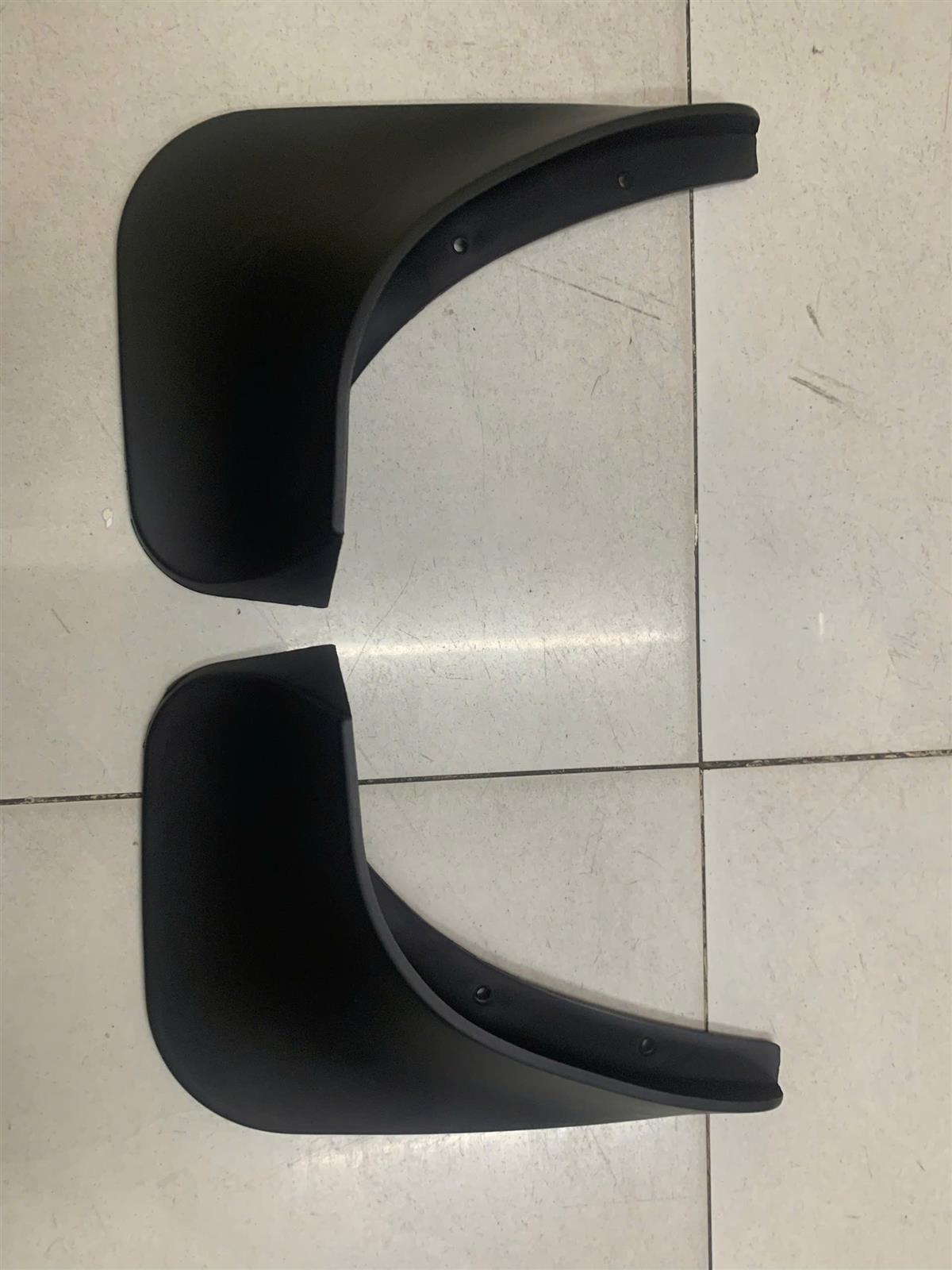 Chắn bùn bánh Toyota Yaris 2008-2012 TH( Bộ)