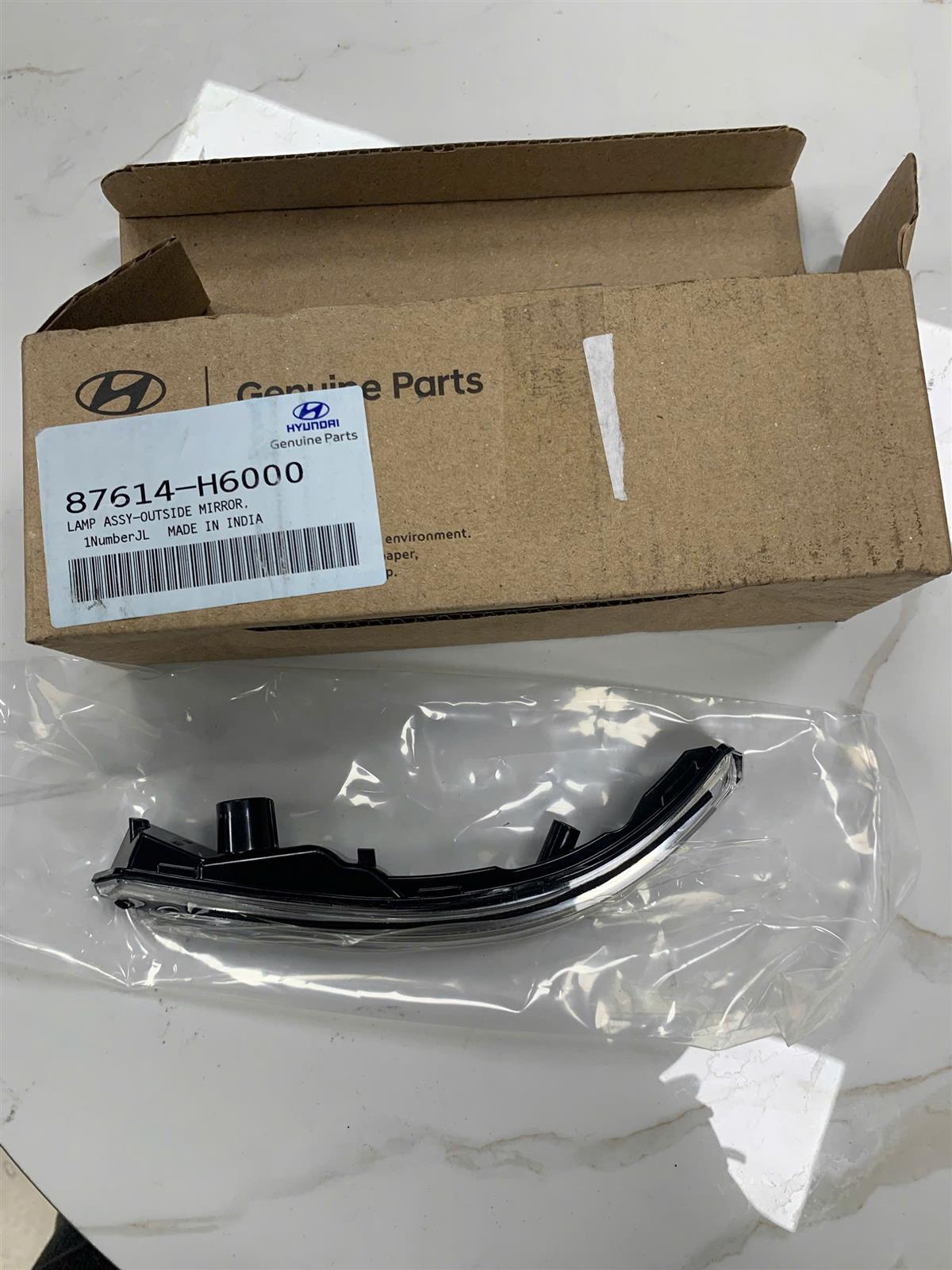 Đèn xinhan trên Kính chiếu hậu Hyundai Accent 2018-2022 CH 