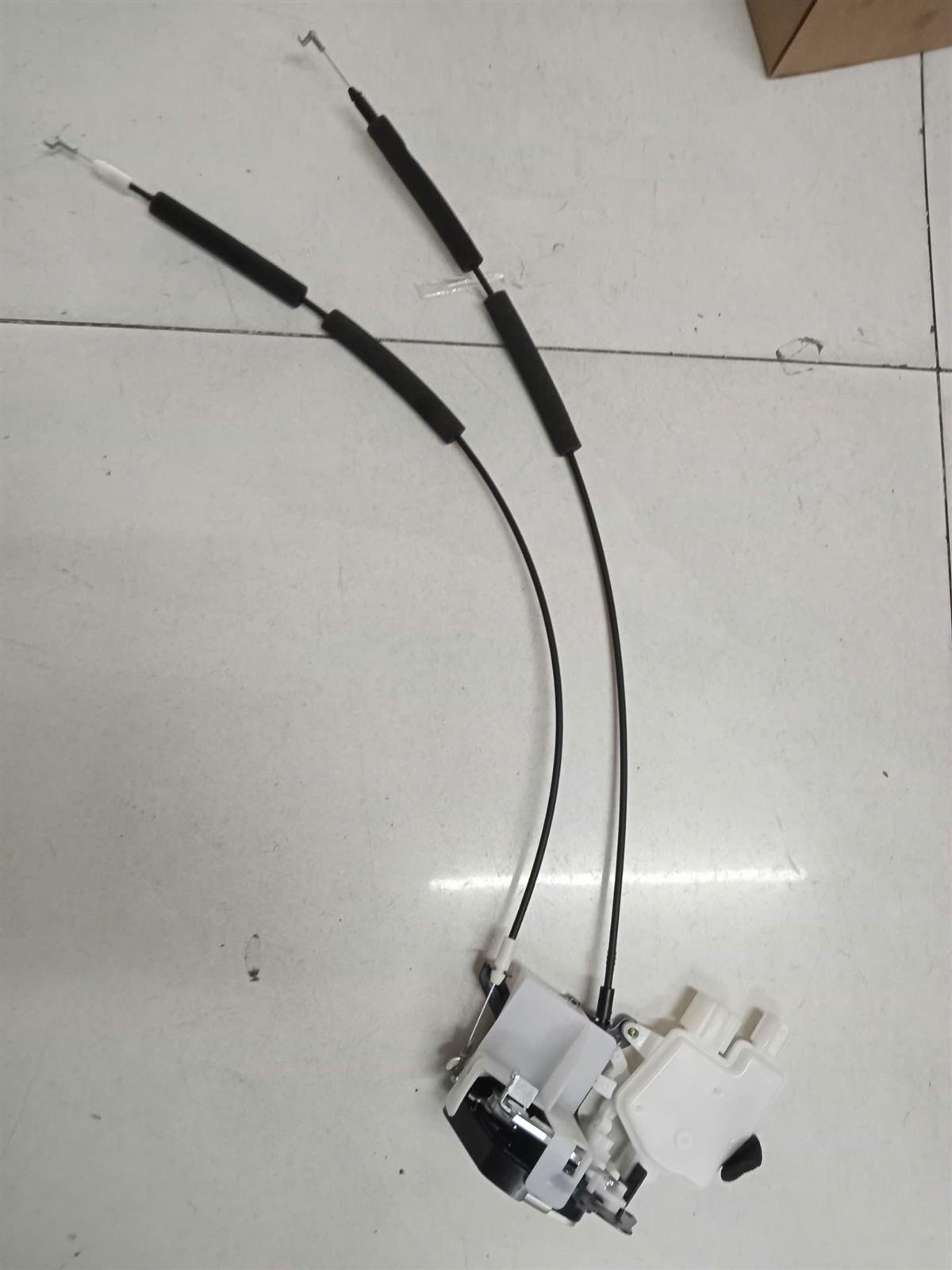 Ổ khoá ngậm sau Ford Ranger 2009, Everest 2009 LH/RH CH(2 zắc có remot))
