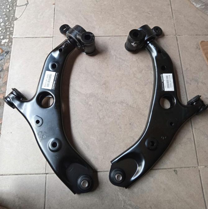 Càng A Mazda 3 2010-2015 LH/RH CH 
