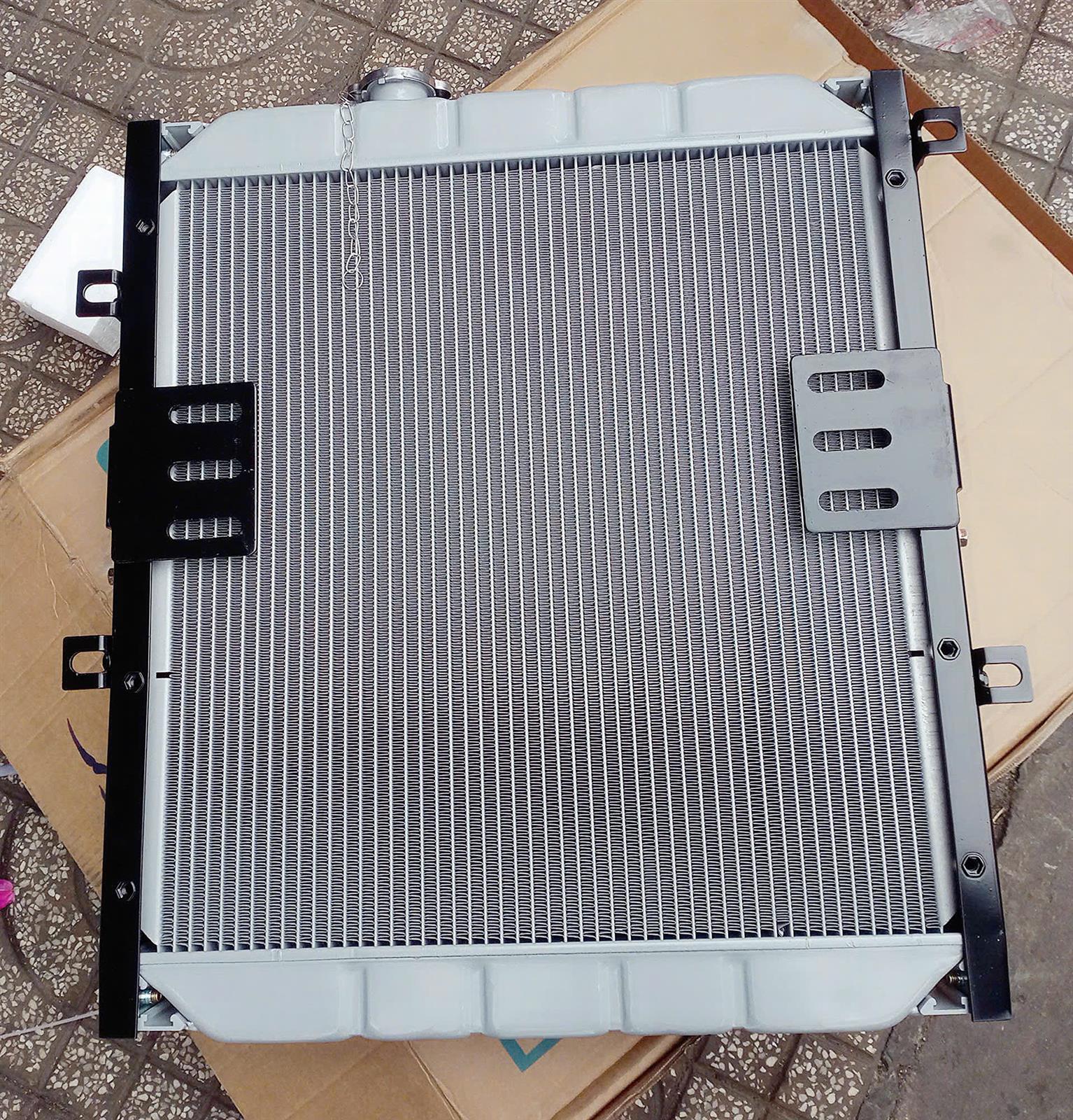Két nước Hyundai HD720 TH