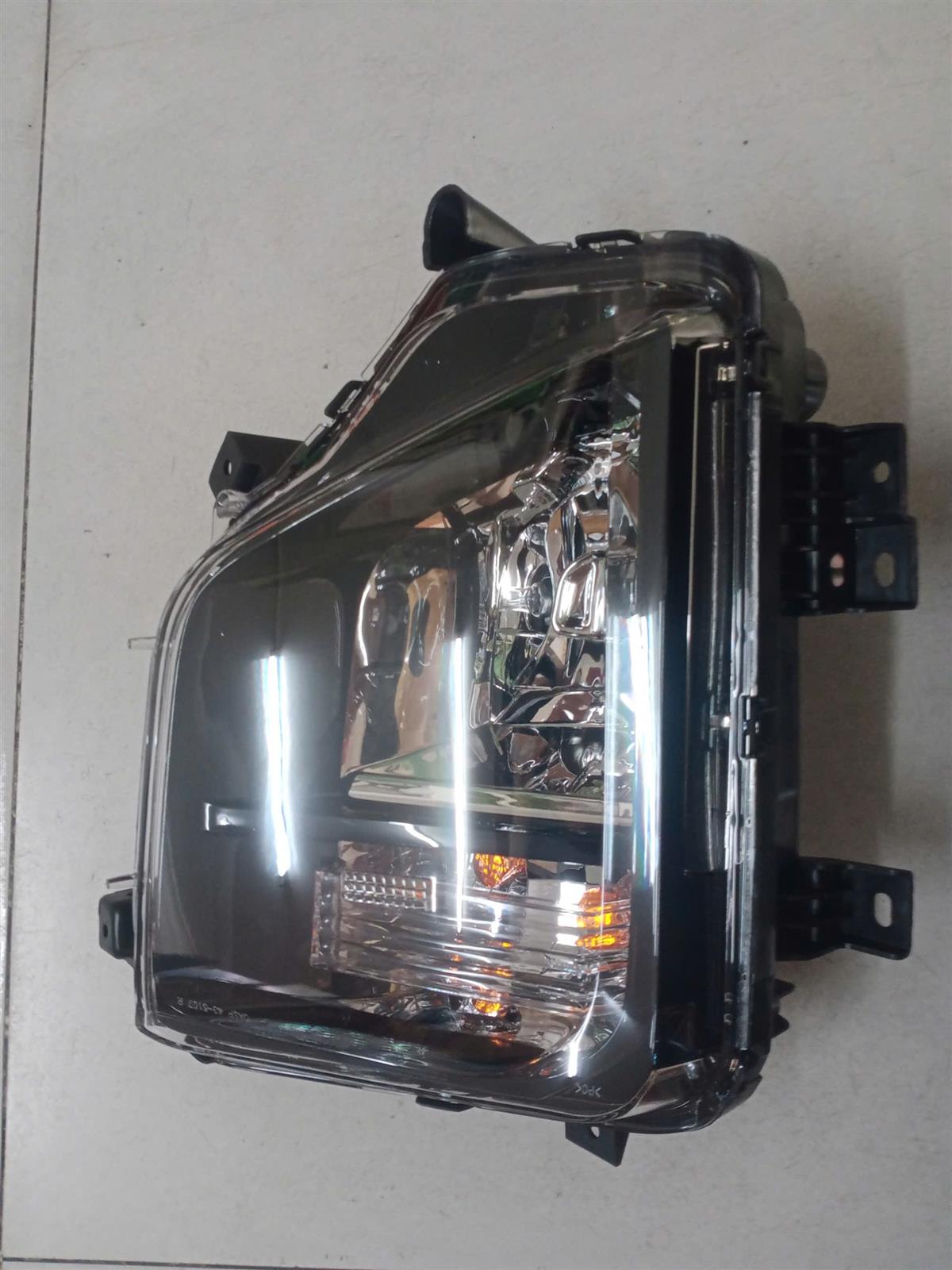 Đèn cản trước Mitsubishi Triton 2019-2024 TH