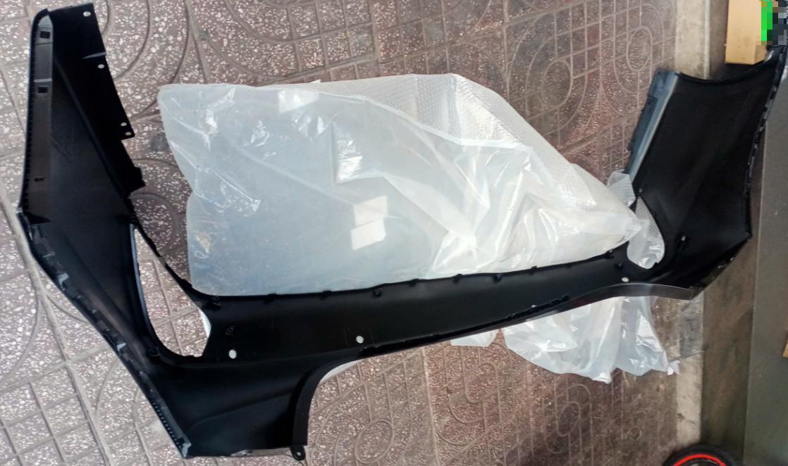 Cản sau Kia K3 2023 CH( có lỗ cảm biến)