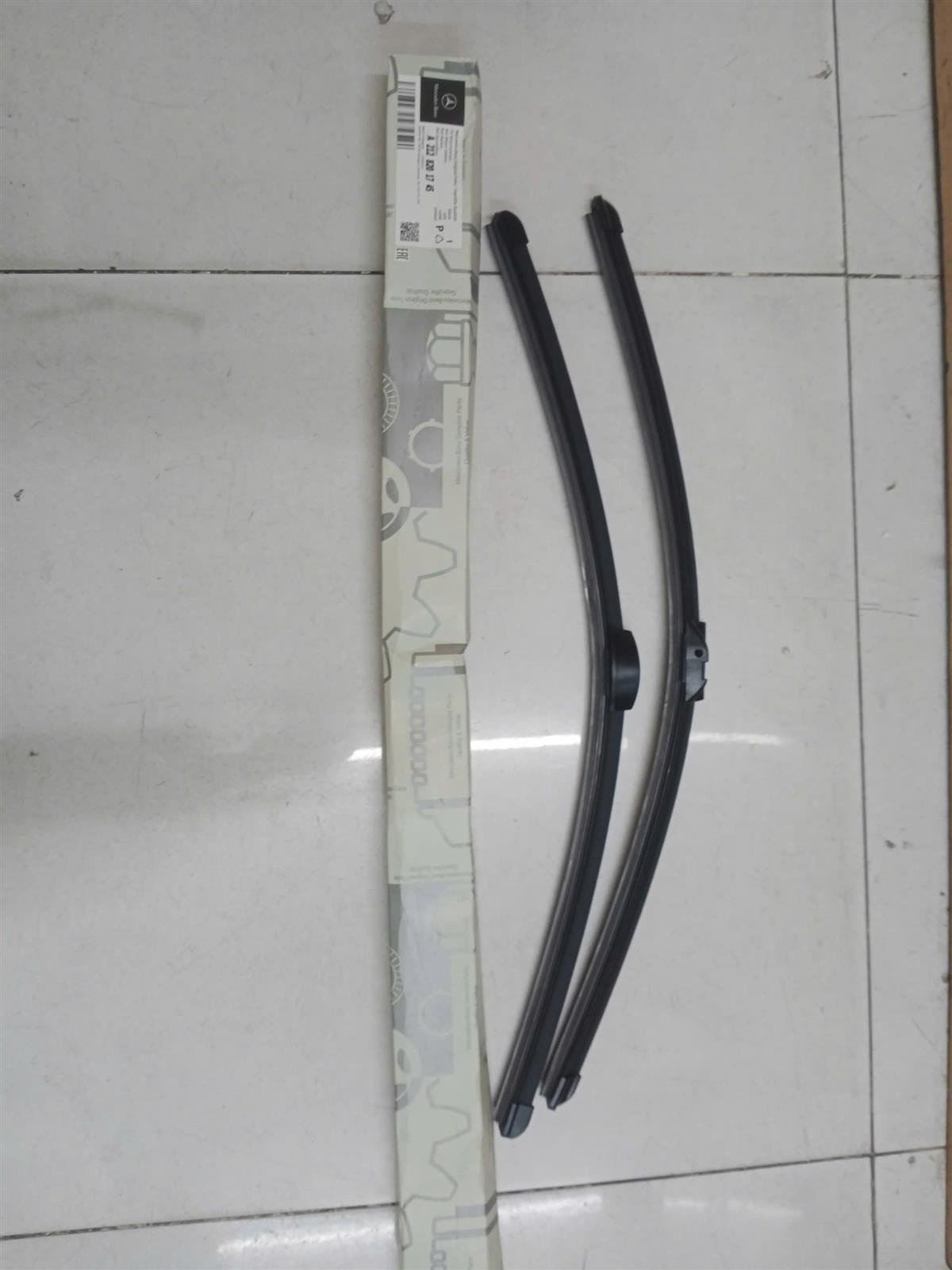 Gạt mưa Mercedes E320 E350 E500 SL500 CH 