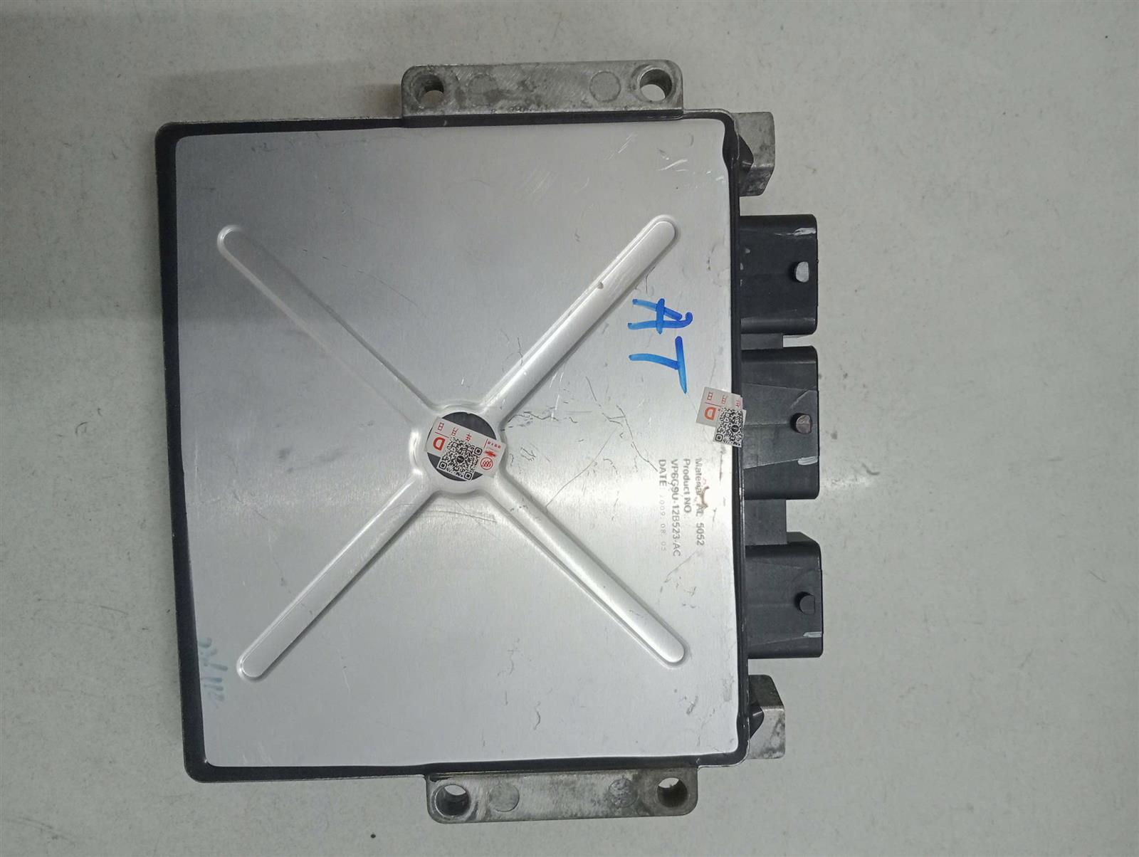 Hộp điều khiển động cơ Ford Focus 2009-2012 AT Bãi