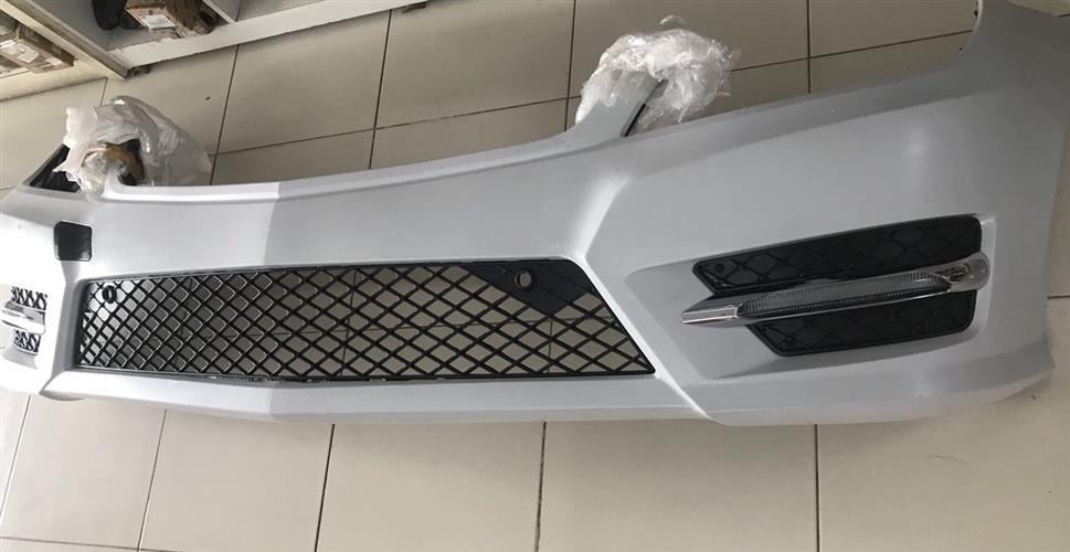 Cản trước Mercedes E300 2010