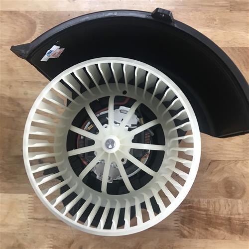 Quạt dàn lạnh trước Lexus TH 