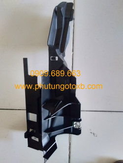 Ốp bản lề capo Ford Focus 2012-2017 CH Ford Focus 1.6 2012 5 cửa