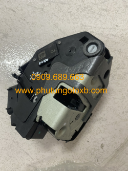 Ổ khóa ngậm cửa sau Ford Focus 2012-2015 RH CH( 4 giắc ) Ford Focus 1.6 2012 5 cửa