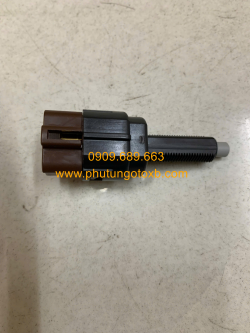 Công tắc thắng Mitsubishi Attrage Ch 