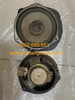 Loa cánh cửa trước Ford Everest 2005-2008 Bãi