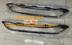 Viền xi lưới cản trước Mercedes GLC 200 2021 TH