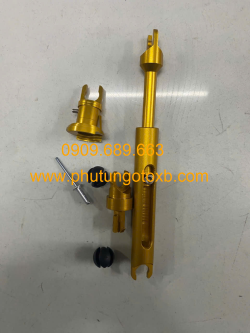 Ty khóa capo Ford Focus 2007-2009 TH( dẫn động mở capo bằng nhôm)