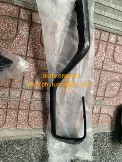 Ốp ngoài cản trước Ford Transit 2023 CH