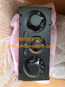 Công tắc dàn lạnh taplo Nisan Navara 2007-2012 CH