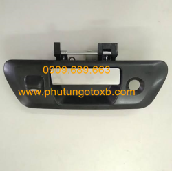 Tay mở bửng sau có lỗ camera Nissan Navara 2014-2017 CH