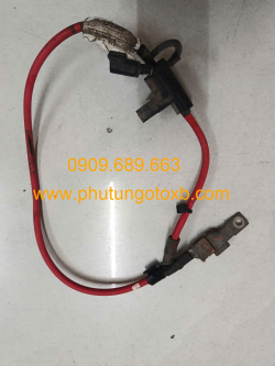 Dây + cầu chì cọc bình ác quy Ford Focus 2010 Tháo