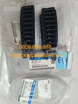 Cửa gió điều hoà trong taplo Ford Everest 2009-2014 RH CH