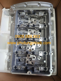 Mặt máy trên Ford Transit 2003-2008 TH(nắp dưới quilat)