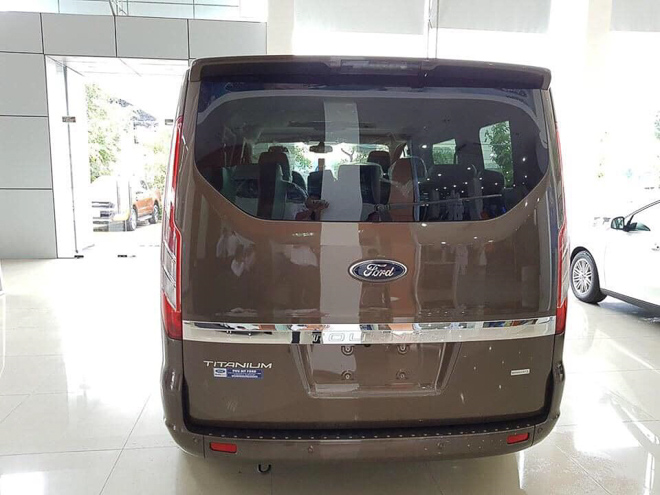 Ford Tourneo lần đầu gia nhập phân khúc xe 7 chổ 