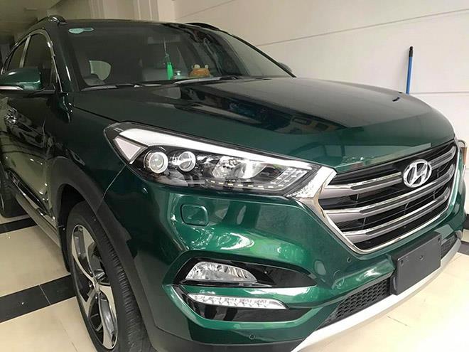 Hyundai Tucson màu xanh lục bảo rao bán 820 triệu tại Việt Nam
